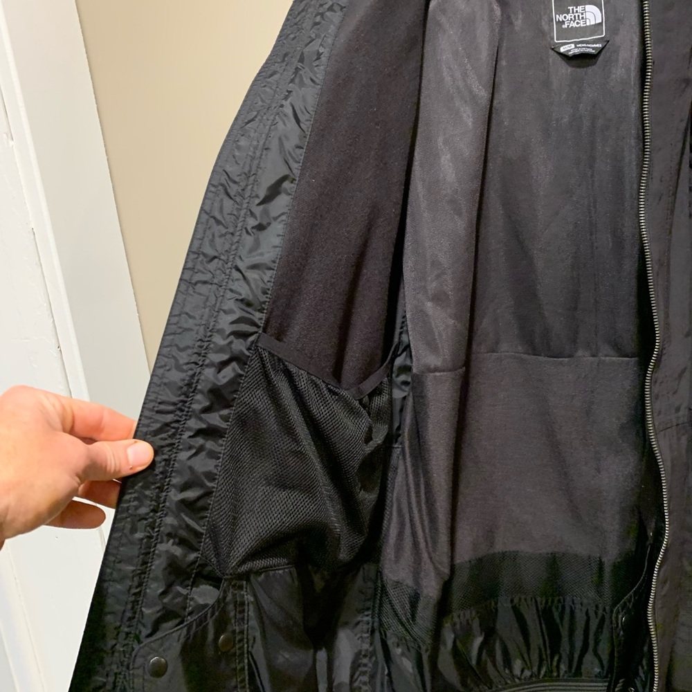 Black North Face Jacket - Excellent Condition - Picture 3 of 10